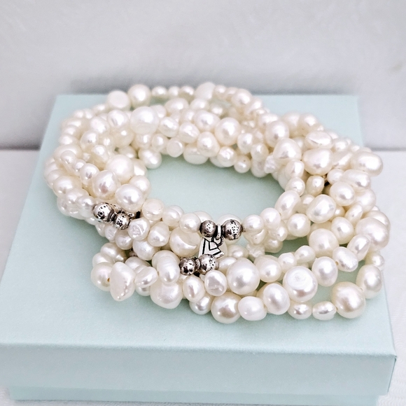 Silpada 'Goddess' Freshwater Pearl Sterling Silver Stretch Bracelets B1601 - Picture 1 of 15